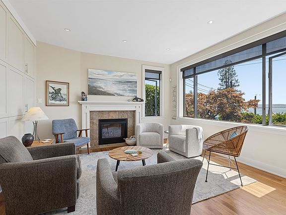 4th image of 2621 Bellevue Ave