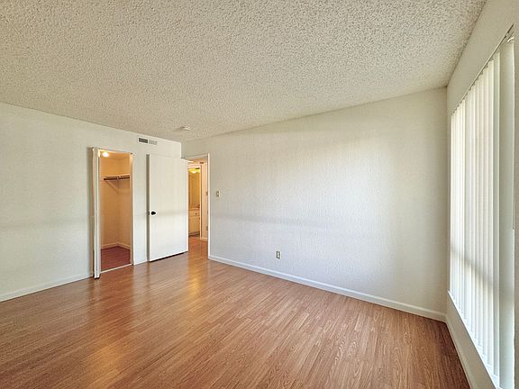 5th image of 1171-1181 Evelyn Matheson Way #2646-2654-2648