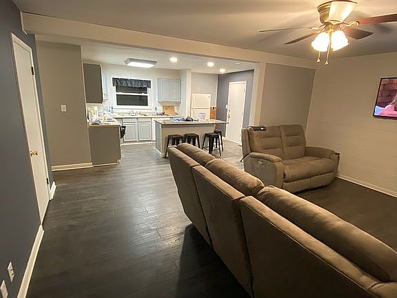 2nd image of 117 Stewart Dr