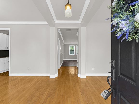 5th image of 114 Pavilion St