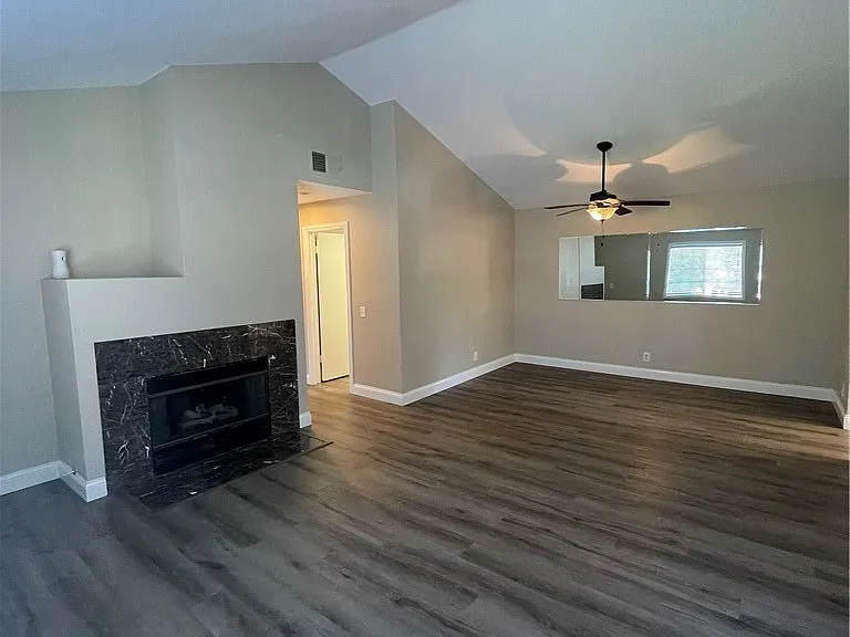 21887 Southgate #310 — Photo 8