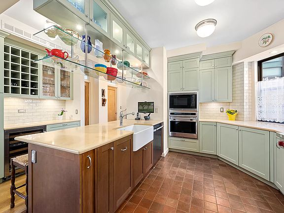 3rd image of 771 W End Ave APT 4B