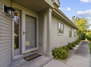 W174N8127 Shady Ln, Menomonee Falls, WI 53051