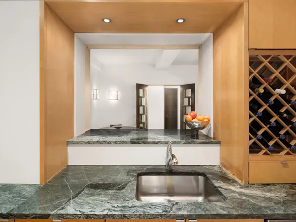 129 East 82nd Street image 4 of 8