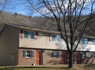 3827 Cliffside Dr, La Crosse, WI 54601