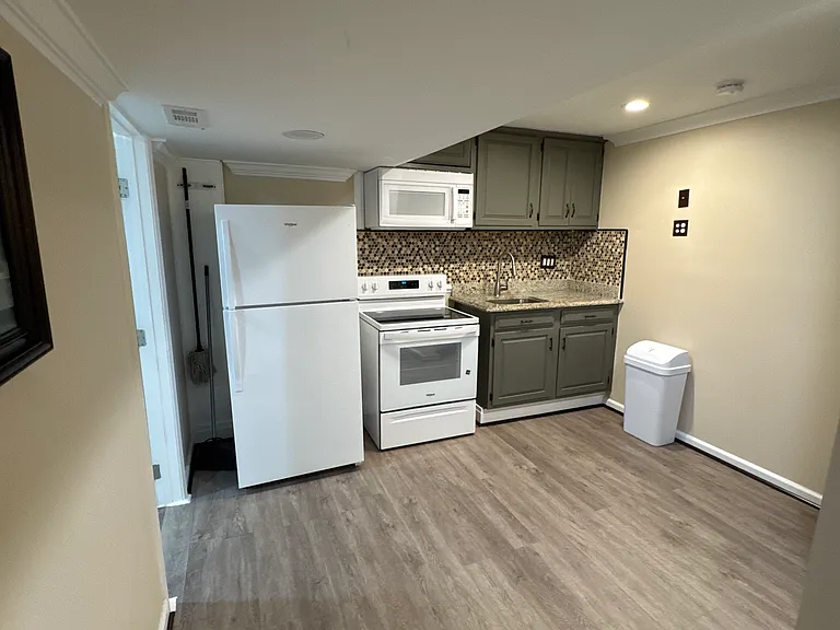 1781 Bennett Pl — Photo 1