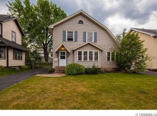 437 Hurstbourne Rd, Rochester, NY 14609