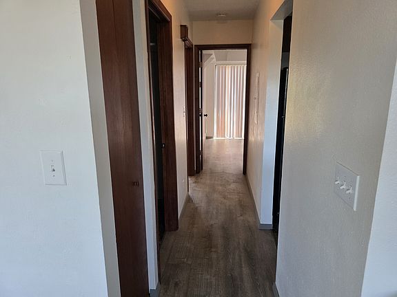 3rd image of 223 NW Nye St APT 4