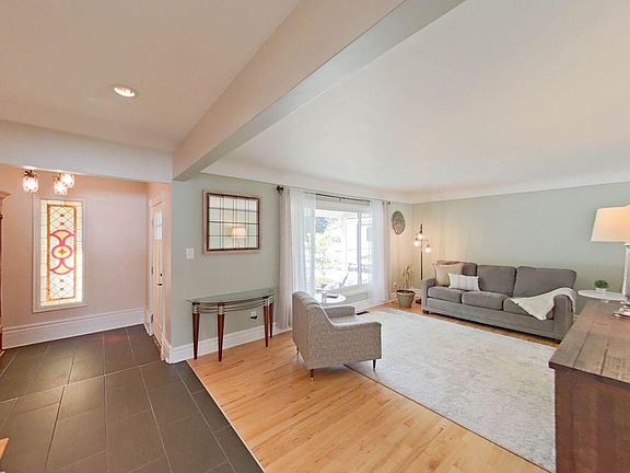 4th image of 2040 Harrison Ave