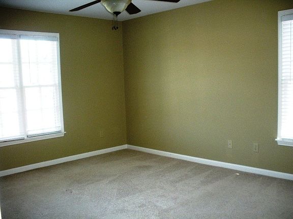 4th image of 2101 Saintsbury Dr
