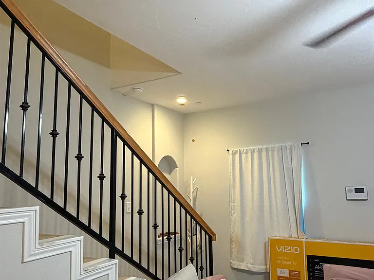 602 Basswood Dr #201 — Photo 6