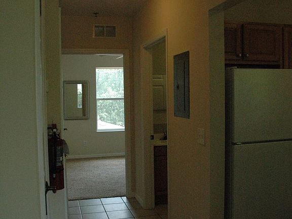 2nd image of 1123 SW 5th Ave APT H