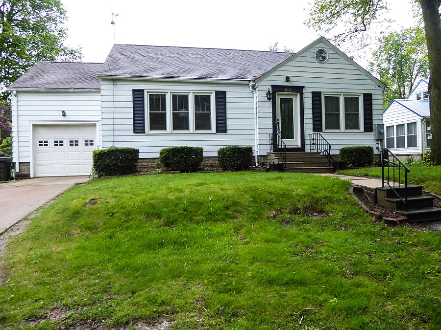 1st image of 1604 Park Dr