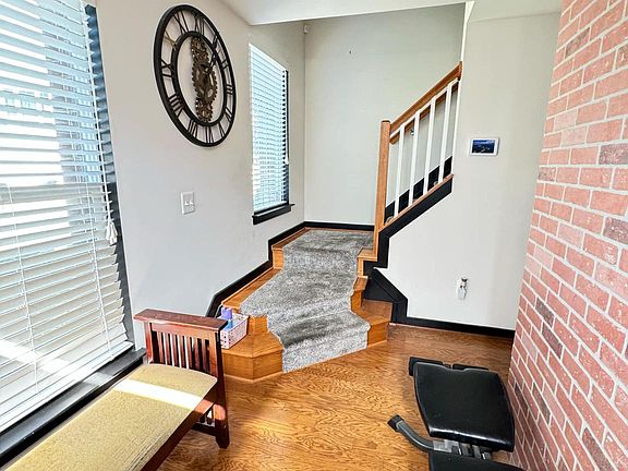 3rd image of 1422 Wheyfield Dr