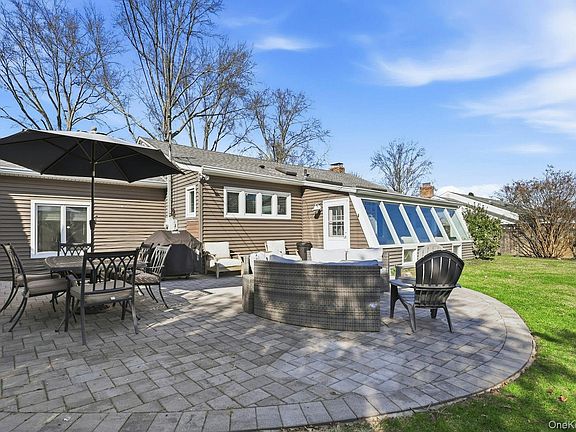 3rd image of 12 Sherman Road