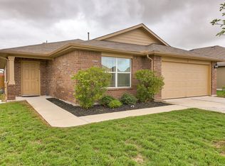 316 Foxglove Dr, Hutto, TX 78634