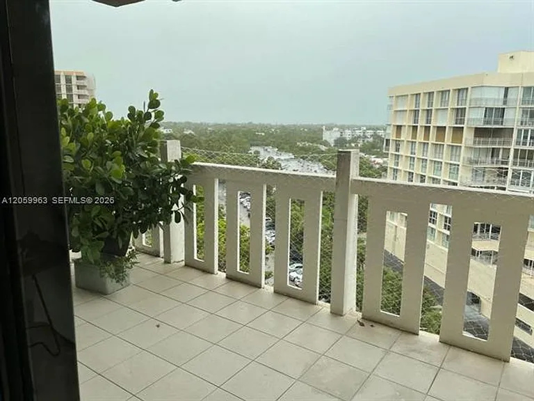 1111 Crandon Blvd #CU-A807 — Photo 8