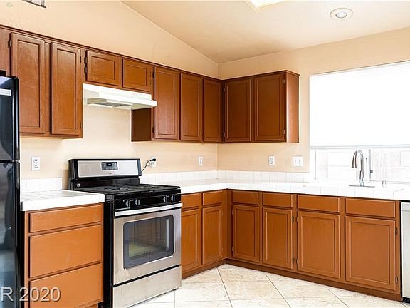 4th image of 6989 Wine River Dr