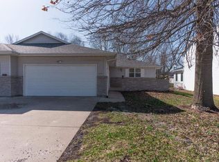 605 W Sovers St, Solon, IA 52333