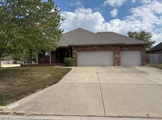 5622 N 12th Ave, Ozark, MO 65721