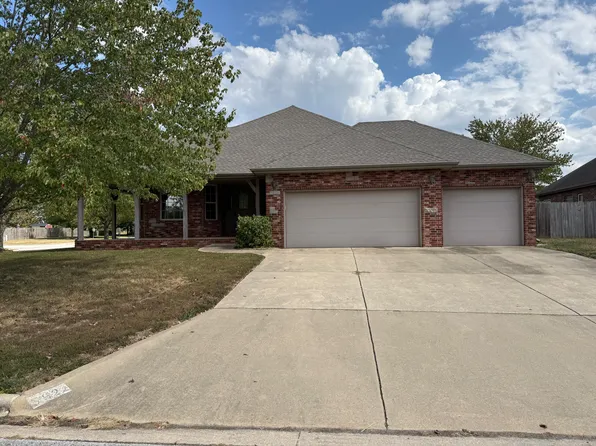 5622 N 12th Avenue, Ozark, MO 65721