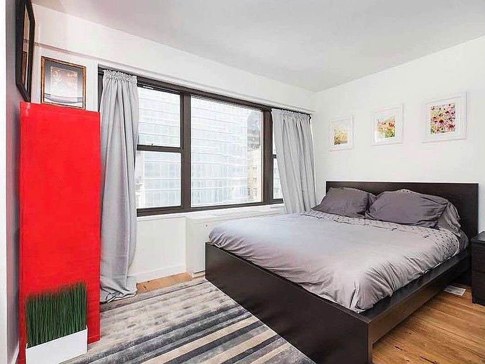 1st image of 279 E 44th St APT 3E