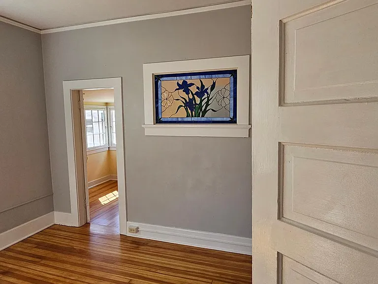 Gorgeous stained glass between bedrooms!