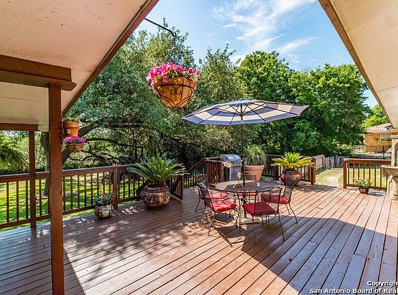 4th image of 8006 Robin Rest Dr