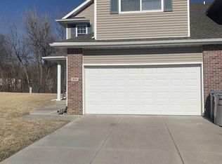 1924 N Gate Rd, Lincoln, NE 68521