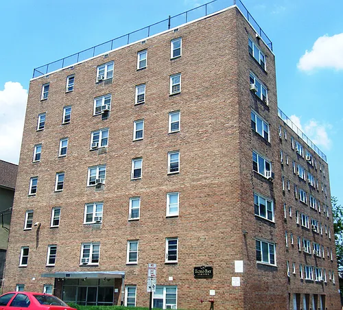 126 Franklin Avenue Photo 1