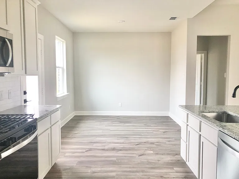 617 Harbor Oaks Dr — Photo 16