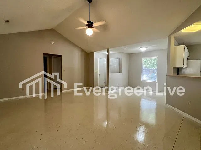 2 bed, 2.0 bath, 1140 sqft, $1,245 — Photo 3