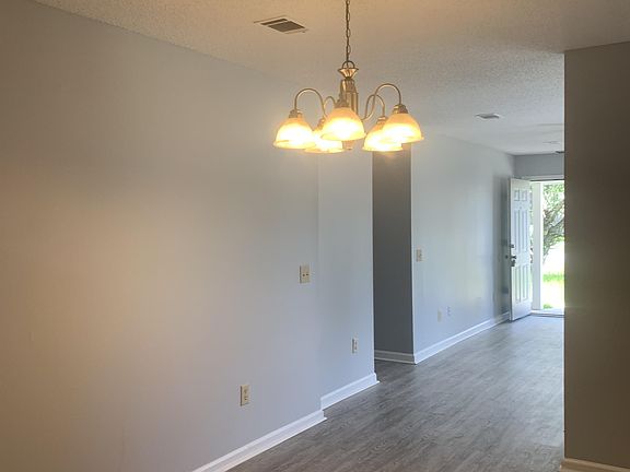 3rd image of 707 Kadi Ln