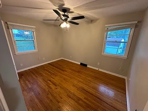 4212 Valley Cir — Photo 16