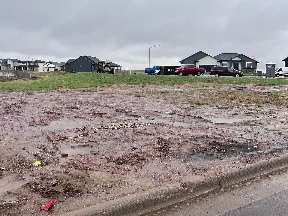 2nd image of 6013 W McKinley Cir