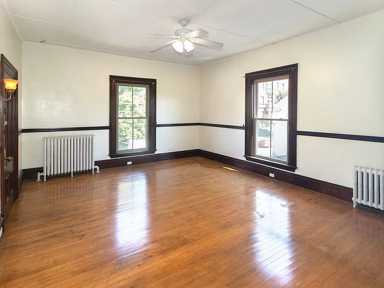 438 State St — Photo 22