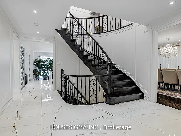 84 Cambridge Cres — Photo 4