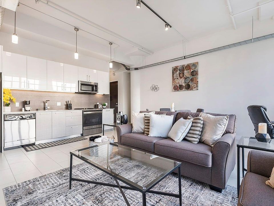 1st image of 939 S Broadway #1063