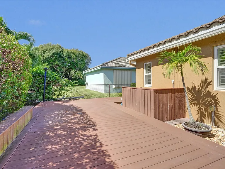 4142 NW 58th Dr — Photo 63