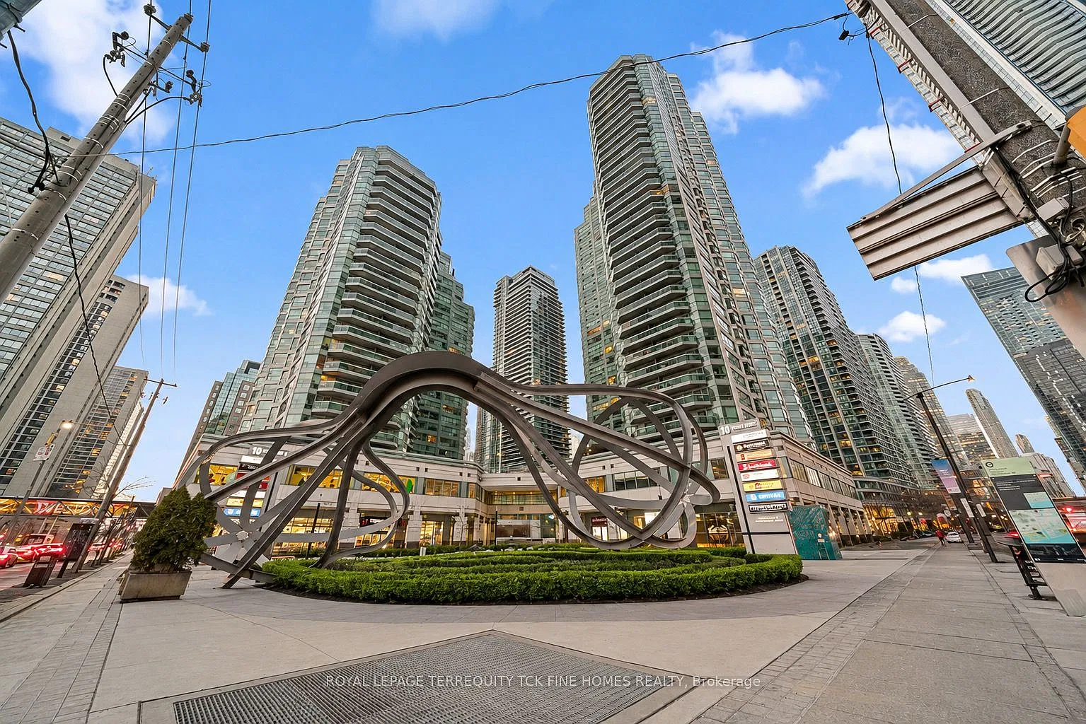 The Residences Of The World Trade Centre — Photo 1