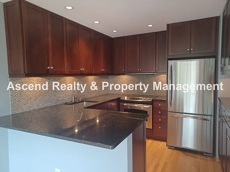 830 SW Broadway Dr #8 — Photo 10