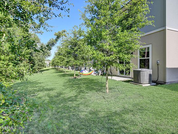 4th image of 72 VERO Drive