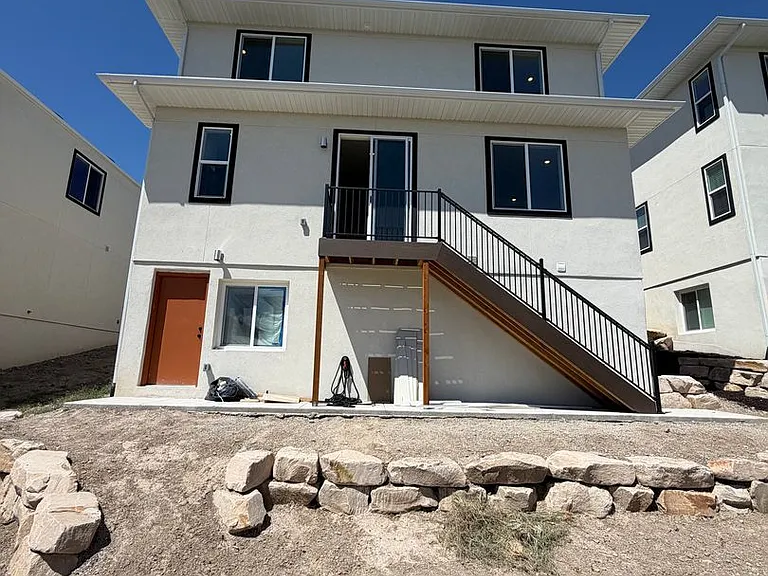 909 Bullion St — Photo 53