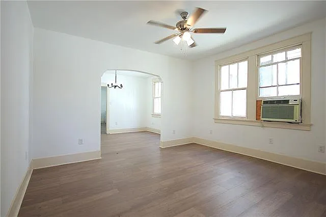 2 bed, 1.0 bath, 1450 sqft, $1,800 — Photo 2