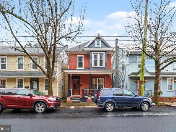 24 E Orange St, Lititz, PA 17543