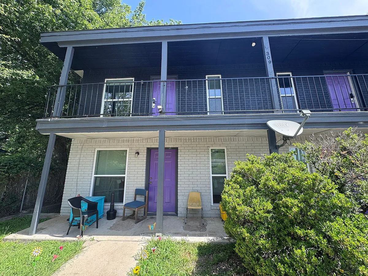 Building Photo - 309 E Dean Ave #2