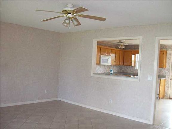 2nd image of 2081 Summer Breeze Cir NE
