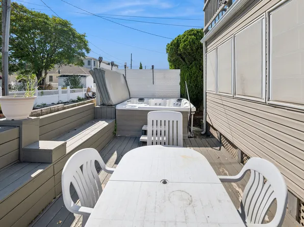 33 Beach 221st Street image 16 of 29