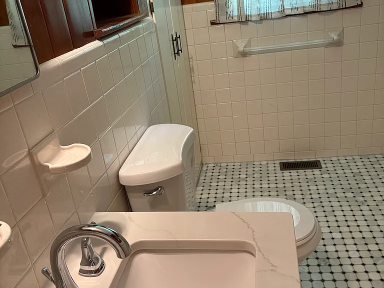 3406 Laurel Park Hwy — Photo 10