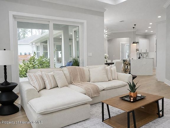 3rd image of 5018 Elm Leaf Dr